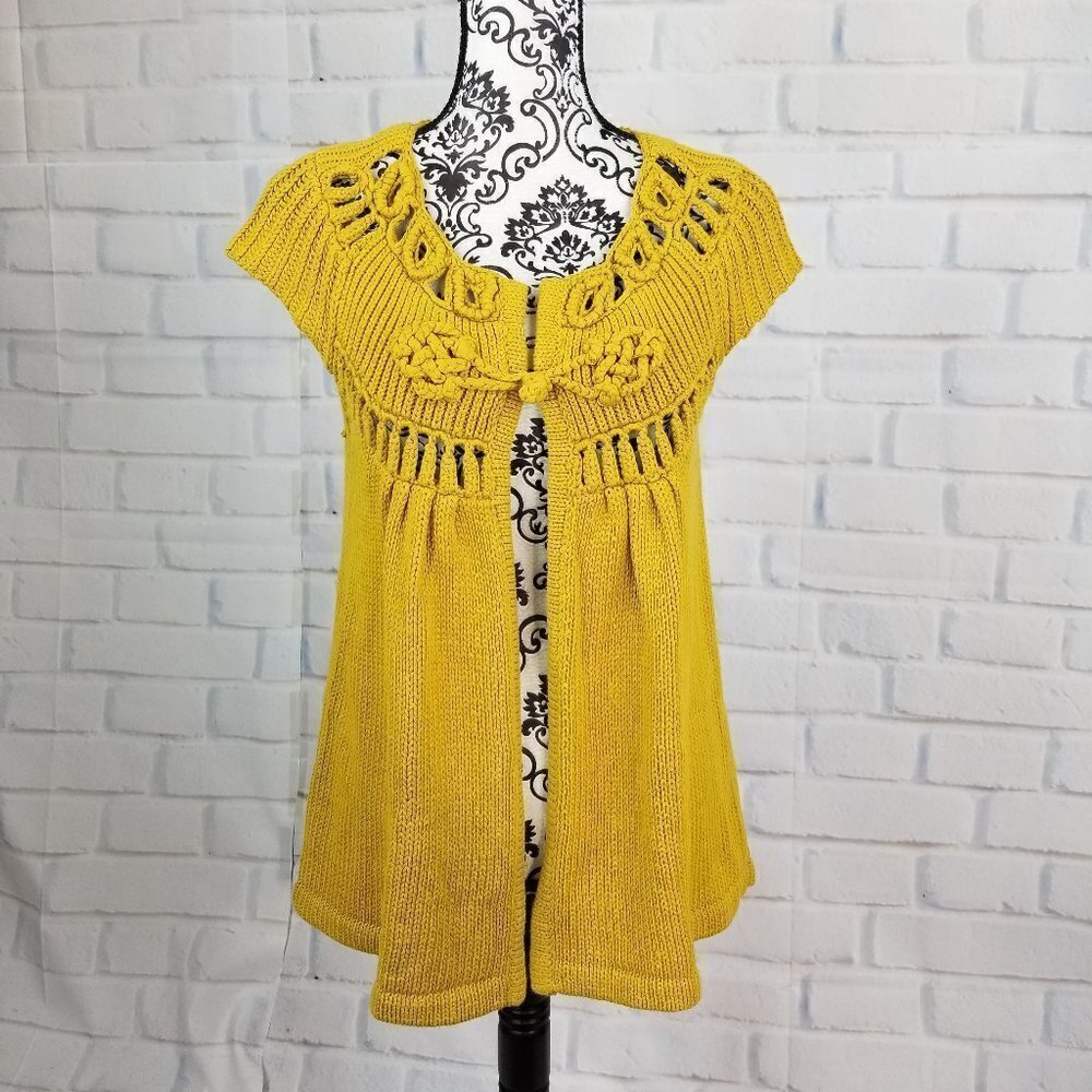 Fever size m crochet sleeveless cardigan stretch